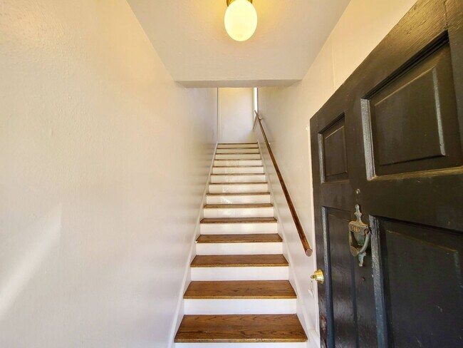 Foto del edificio - Spacious Lower Greenville Duplex - 3 Bedro...