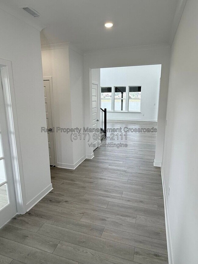 Foto del edificio - 8640 Georgina St