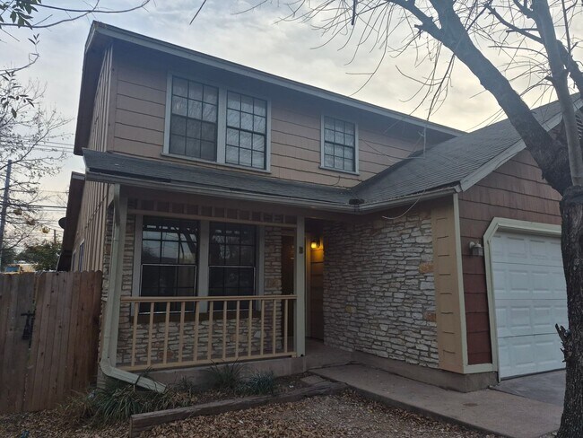 Foto del edificio - 1105 Ash Cove