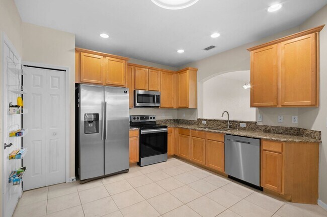 Foto del edificio - Beautiful Townhome 3beds 2 1/2 baths in Fort Myers ( gated community )