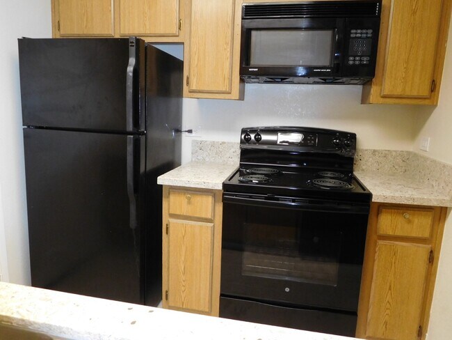 Foto del edificio - 2 bedroom, 1 1/2 bath, Roundtree Court in the Greenhaven area