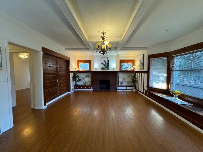 Foto del edificio - 1150 W 30th St