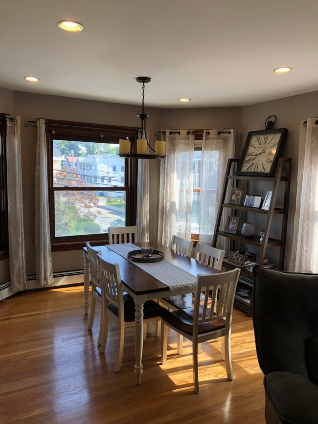 dining room - 57 Wadsworth Ave