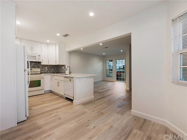 Building Photo - 24265 Avenida De Las Flores