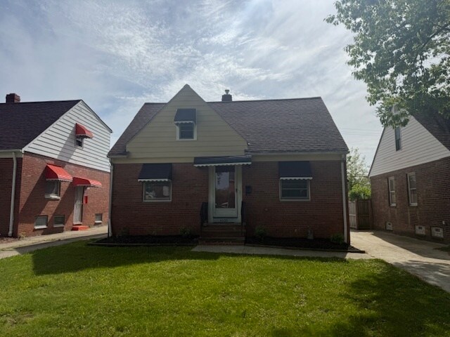 Foto principal - 5533 Beechwood Ave