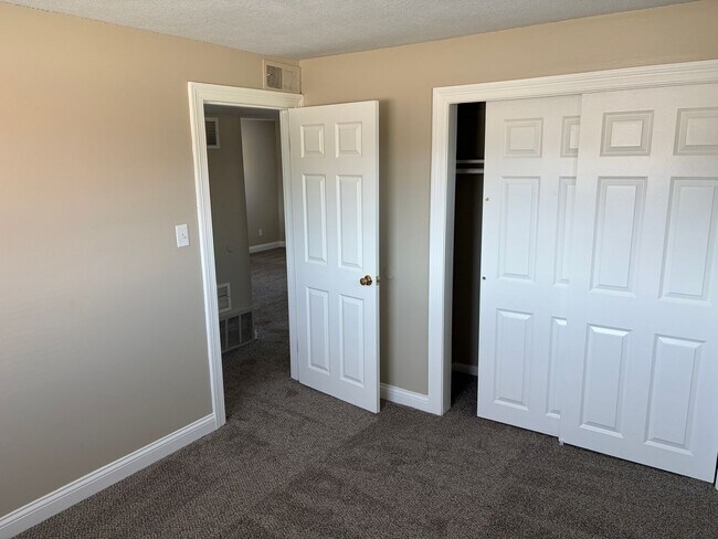 Foto del edificio - 4806 Northcrest Dr
