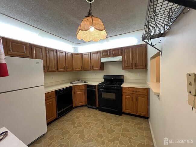 Foto del edificio - 72 Joyner Ct