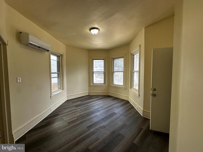 Building Photo - 22 N 53rd St
