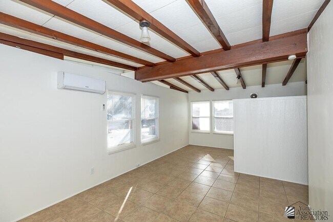 Foto del edificio - 678 S Orange Ave