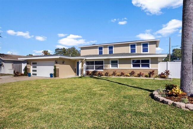 Building Photo - 13945 Trinidad Dr