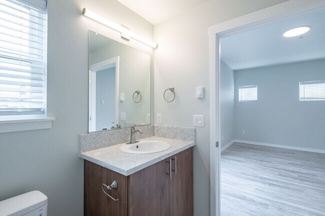 Foto del edificio - 13001 S Crompton Lane