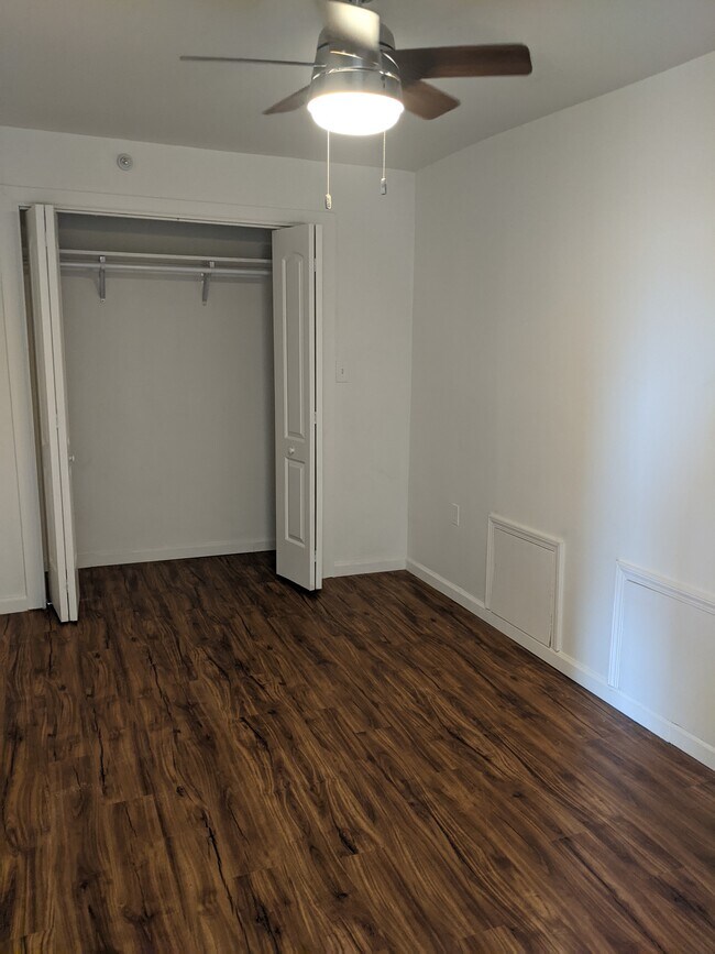 Foto del edificio - 518 N State St