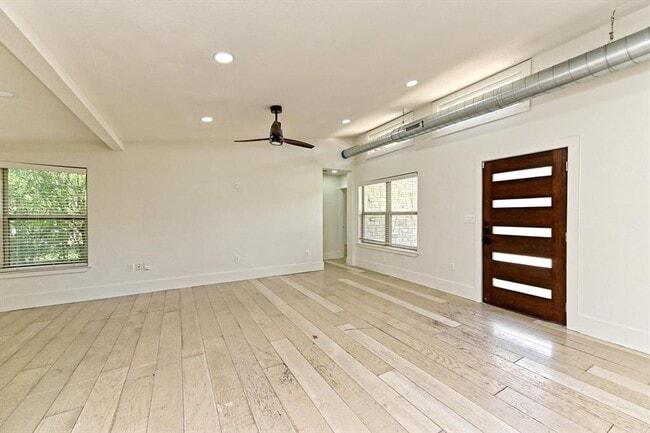 Building Photo - 11800 Tedford St