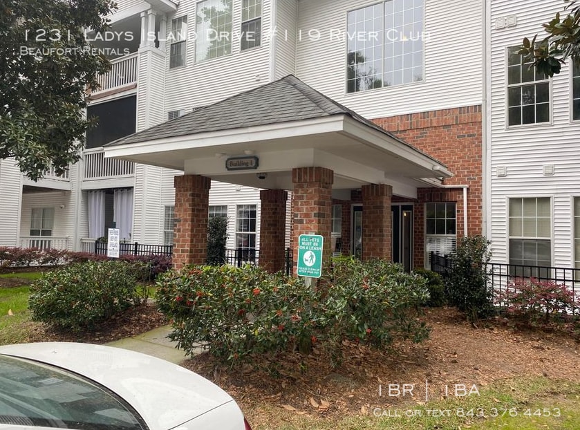 Primary Photo - 1231 Ladys Island Dr