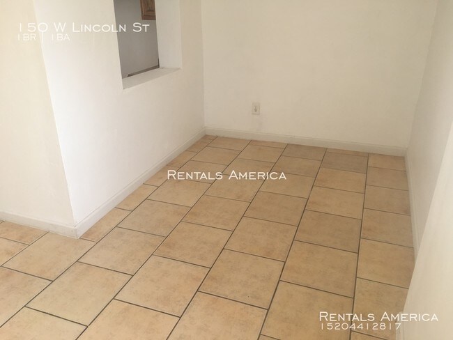 Building Photo - Great 1st floor unit for Rent