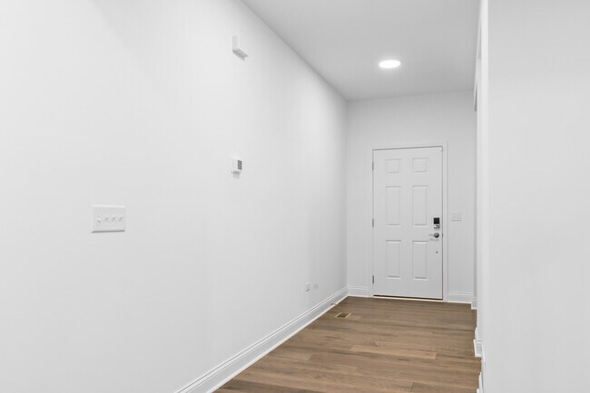 Building Photo - 1014 Dr John Burkey Dr