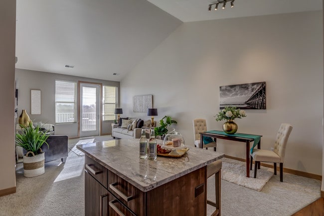 Building Photo - The McHenry