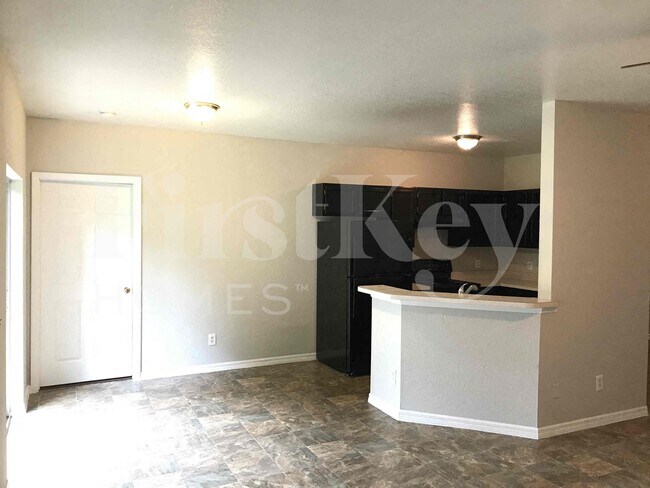 Building Photo - 4743 Luther Ave