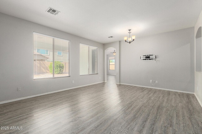 Building Photo - 2936 E Hazeltine Way
