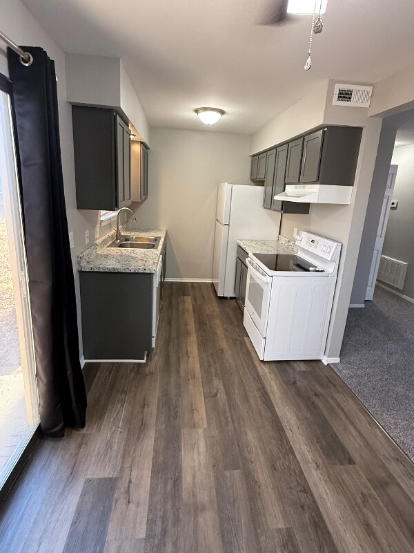 Foto del edificio - 620 S Mt Carmel St