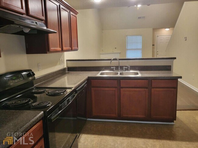 Foto del edificio - 3039 Broadleaf Trail Rd