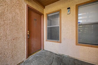 Building Photo - 1515 E Reno Ave
