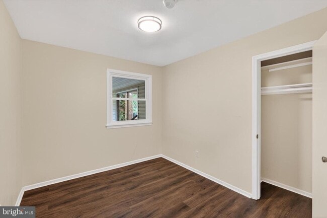 Foto del edificio - 8122 Gavin St