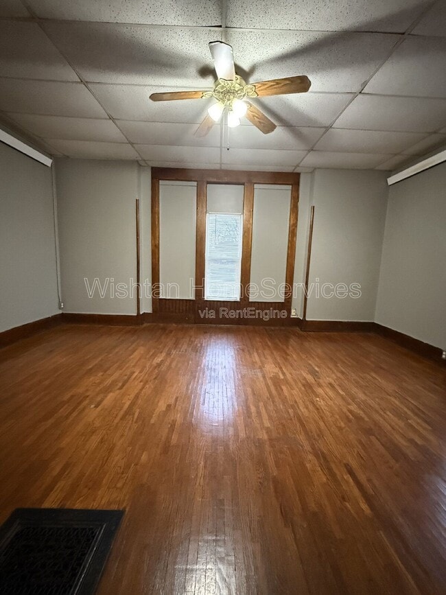 Foto del edificio - 429 N 8th St