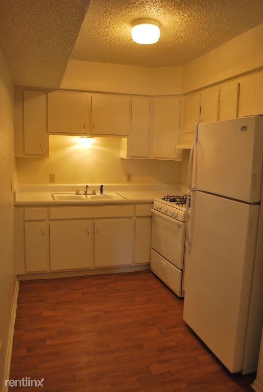 Building Photo - 1414 S 107th E Ave