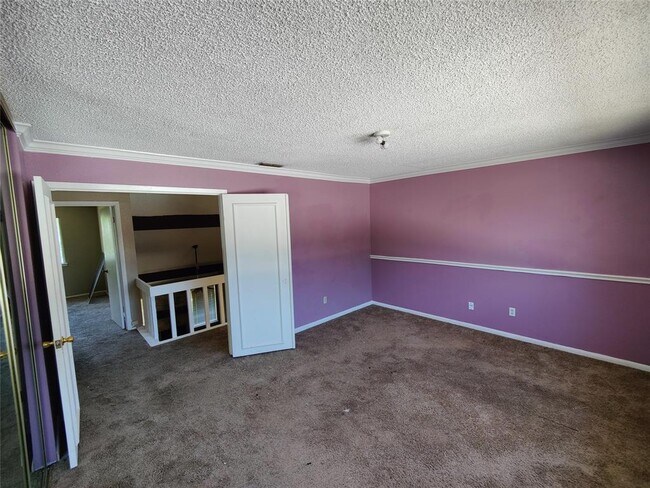 Building Photo - 10340 Cook Rd