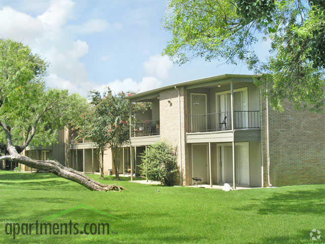 Pecan Valley Golf Club Apartaments - Pecan Valley  Golf Apartments