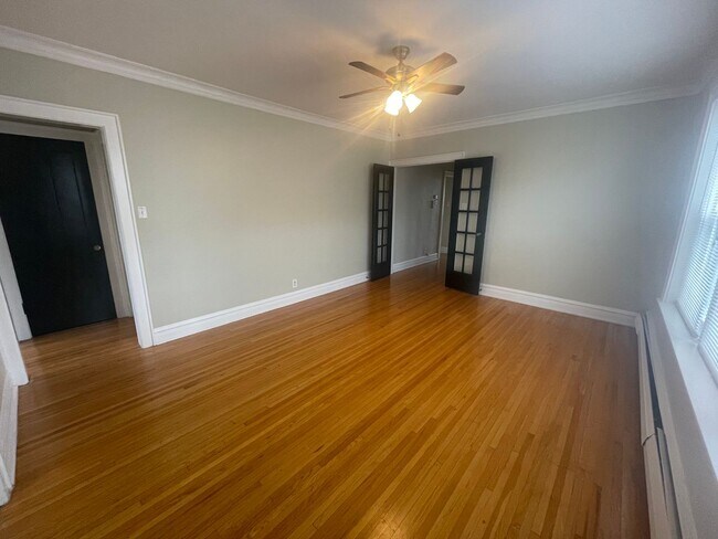 Foto del edificio - 4933 W Cuyler Ave