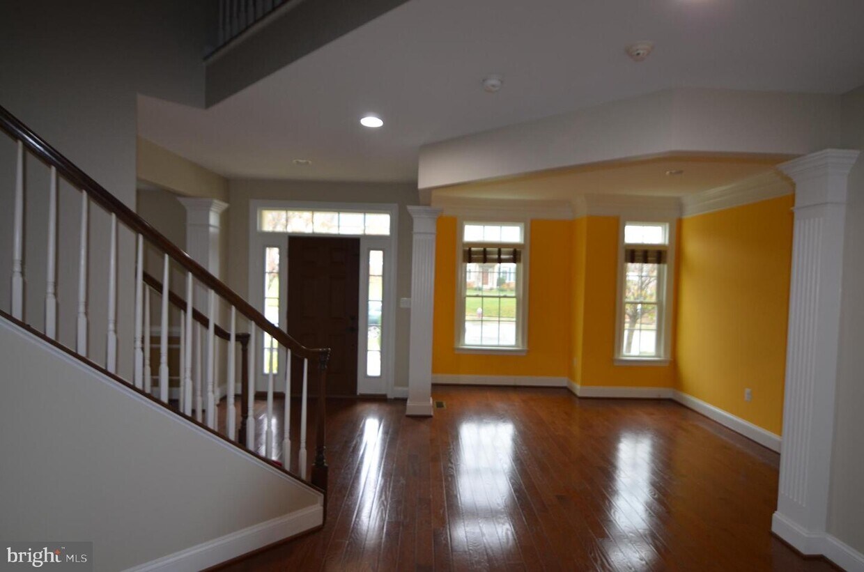 25046 Avonlea Dr, Chantilly, VA 20152 Townhome Rentals in Chantilly