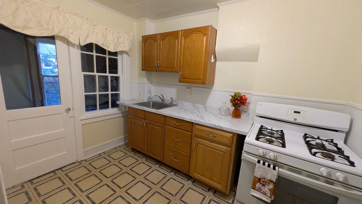 Foto principal - 1115 Baldwin St