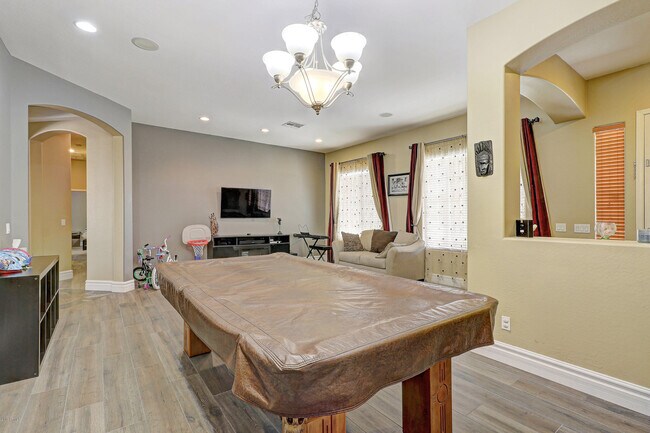 Foto del edificio - 8606 W Helen Ln