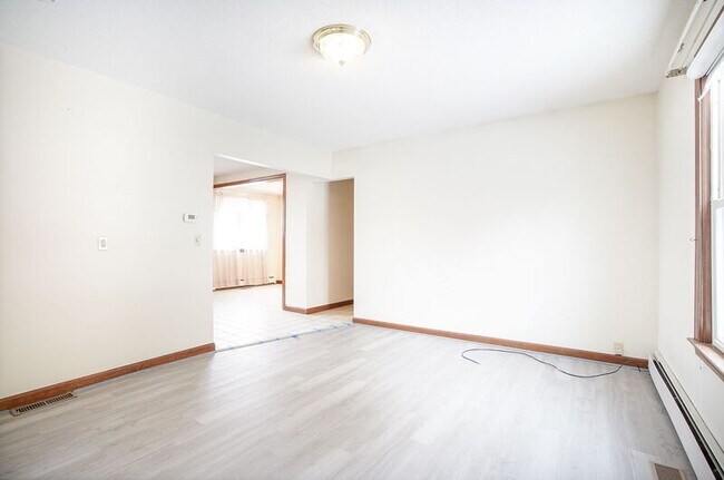 Foto del edificio - 13 1/2 Weston Street