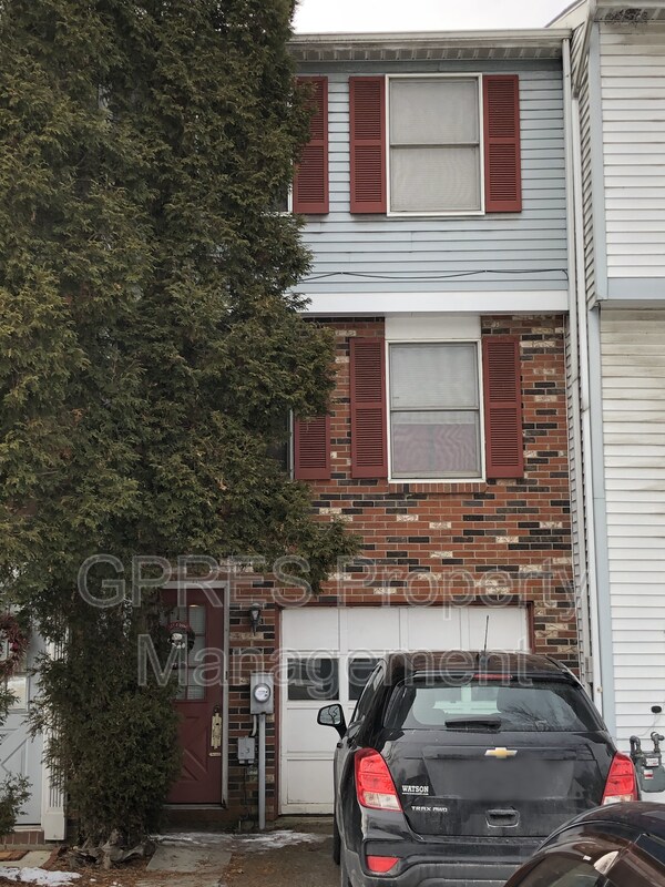 Primary Photo - 319 Garden Hill Dr