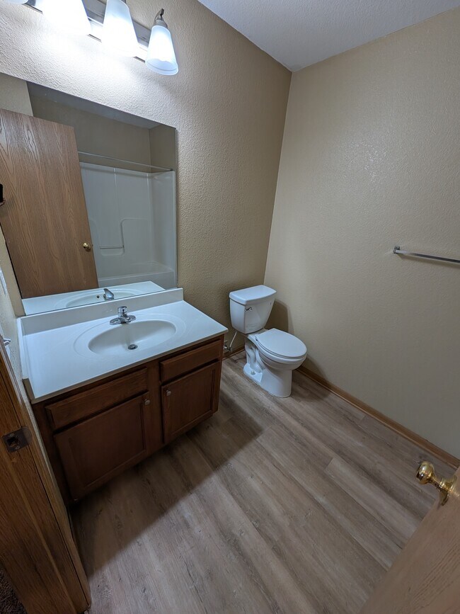 Foto del edificio - 1001 Fall Meadow Ln