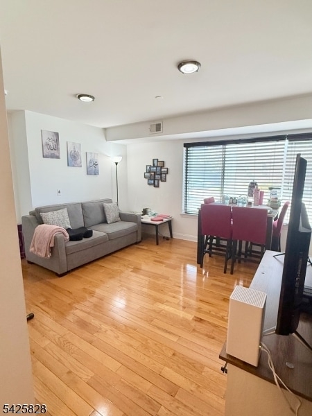 Foto del edificio - 7420 JFK Blvd E