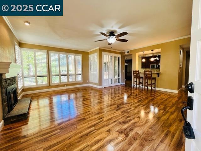 Foto del edificio - 3046 Lakemont Dr