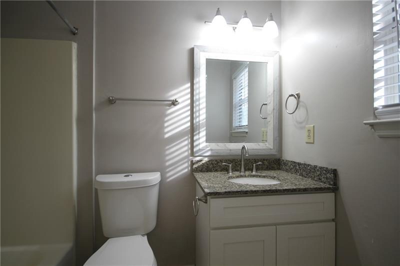 Building Photo - 1666 Grist Mill Dr