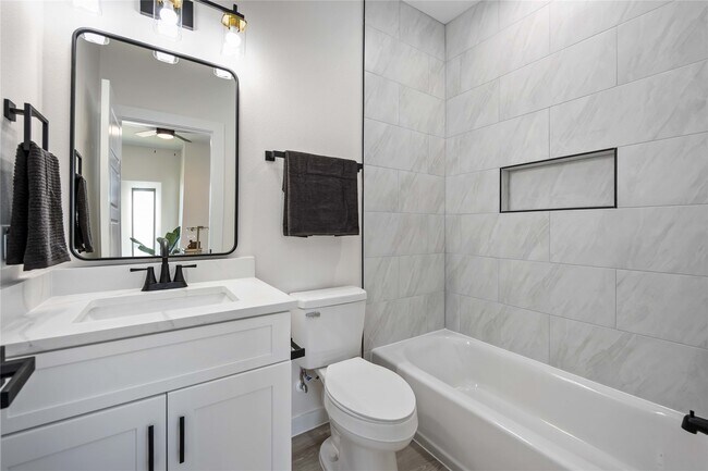 Foto del edificio - 5523 Haight St