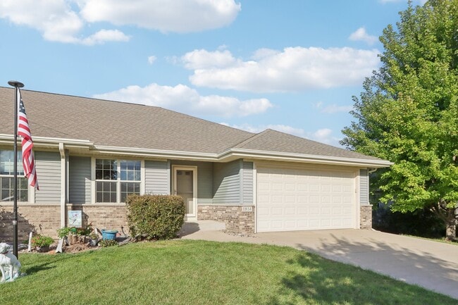 Foto del edificio - 1814 Fjord Pass