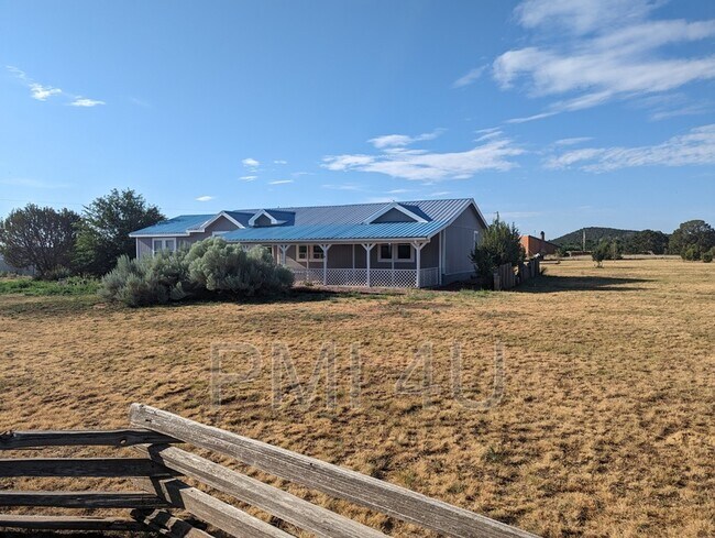 Building Photo - 211 Cedar Ln