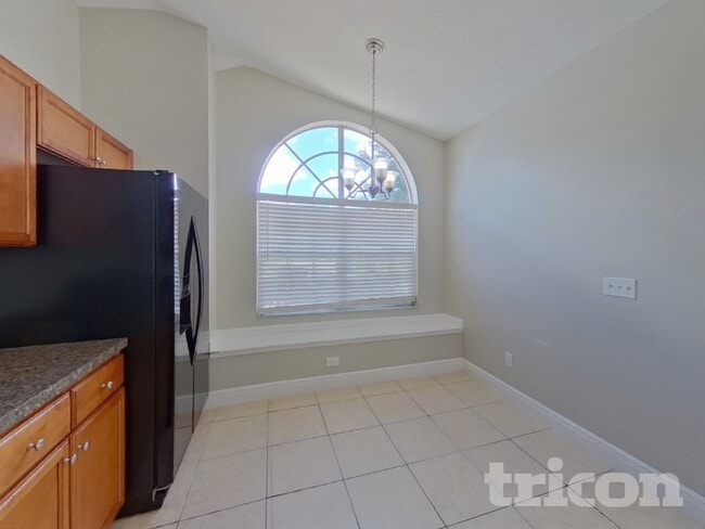 Foto del edificio - 9808 Red Clover Ave