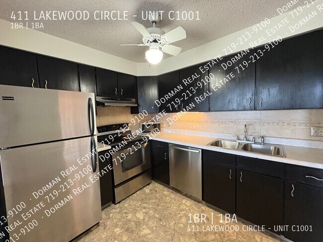 Foto del edificio - 411 Lakewood Cir