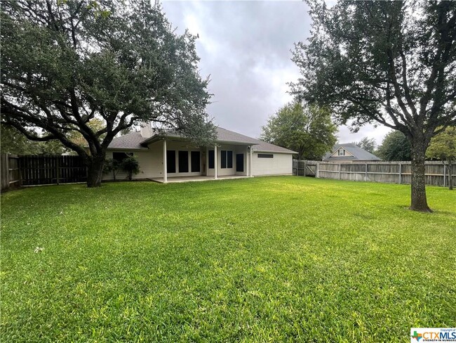Building Photo - 5612 Legacy Oaks Dr
