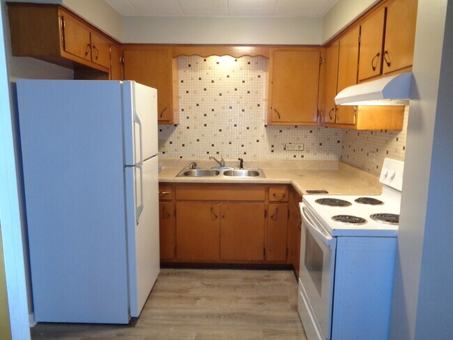 Building Photo - 6231 W 94th St