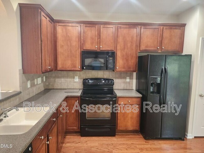 Building Photo - 642 Cupola Dr