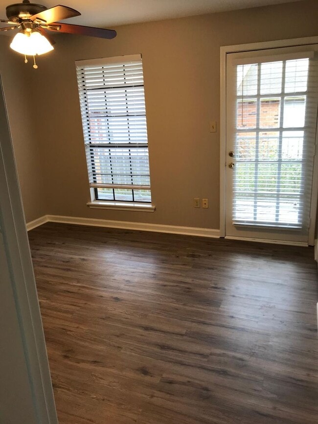 Building Photo - 4376 Stumburg Ln